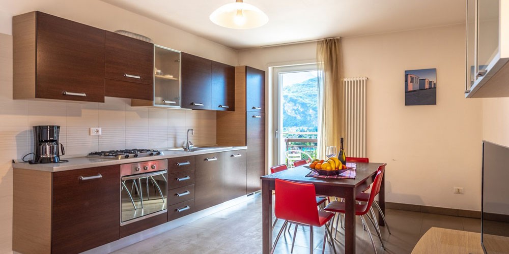 Villa Rosa tourist apartments - Riva del Garda - Lemon Yellow